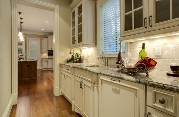 Butlers Pantry Installation in Dallas